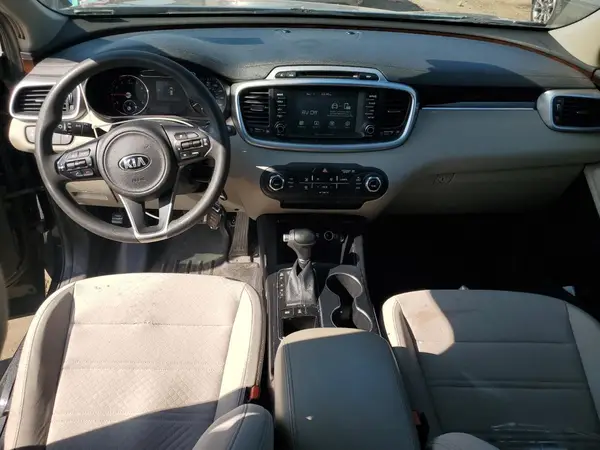 5XYPGDA38JG410096 2018 KIA SORENTO - Image 8