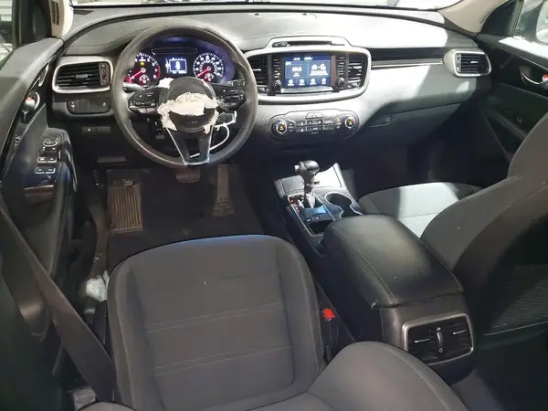 5XYPGDA38JG410891 2018 KIA SORENTO - Image 8
