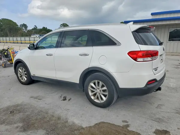 5XYPGDA38JG413371 2018 KIA SORENTO - Image 2