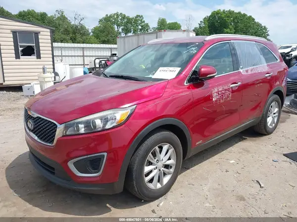 5XYPGDA38JG416058 2018 KIA SORENTO - Image 2