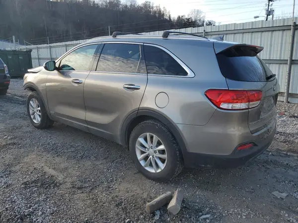 5XYPGDA38JG431398 2018 KIA SORENTO - Image 2