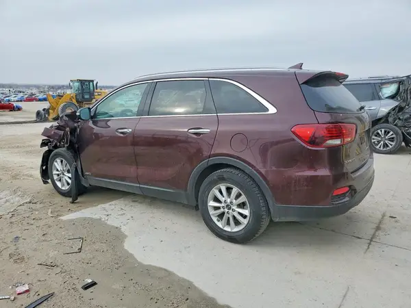5XYPGDA38KG435890 2019 KIA SORENTO - Image 2