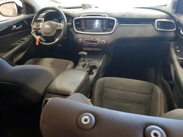5XYPGDA38KG437641 2019 KIA SORENTO - Image 8