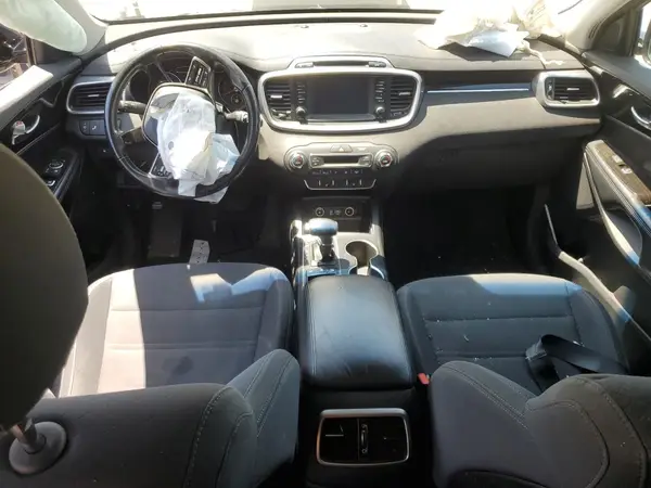 5XYPGDA38KG438322 2019 KIA SORENTO - Image 8