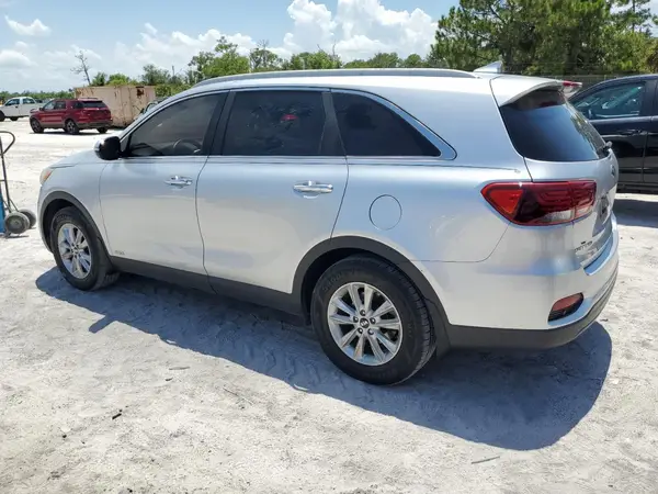 5XYPGDA38KG443021 2019 KIA SORENTO - Image 2