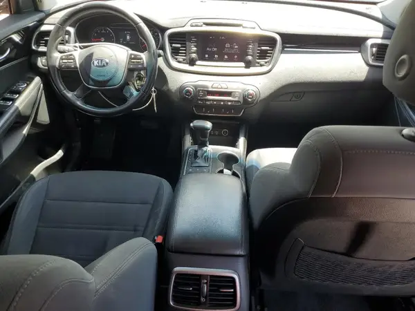 5XYPGDA38KG443021 2019 KIA SORENTO - Image 8