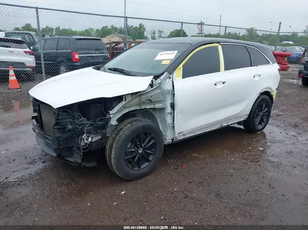 5XYPGDA38KG461230 2019 KIA SORENTO - Image 2