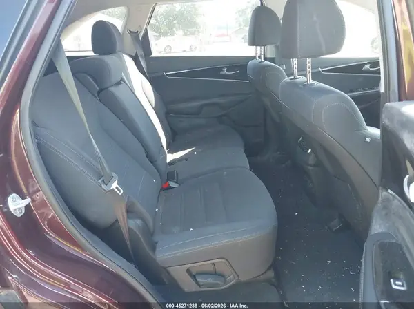 5XYPGDA38KG478786 2019 KIA SORENTO - Image 8