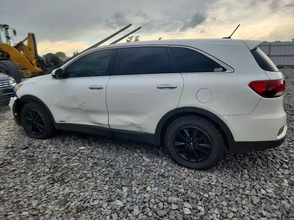 5XYPGDA38KG501824 2019 KIA SORENTO - Image 2