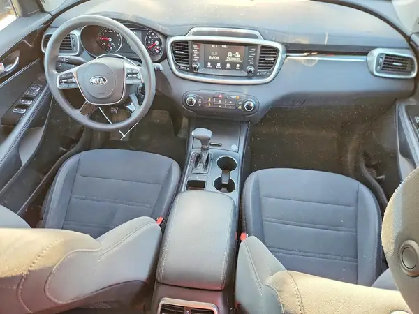 5XYPGDA38KG506019 2019 KIA SORENTO - Image 8