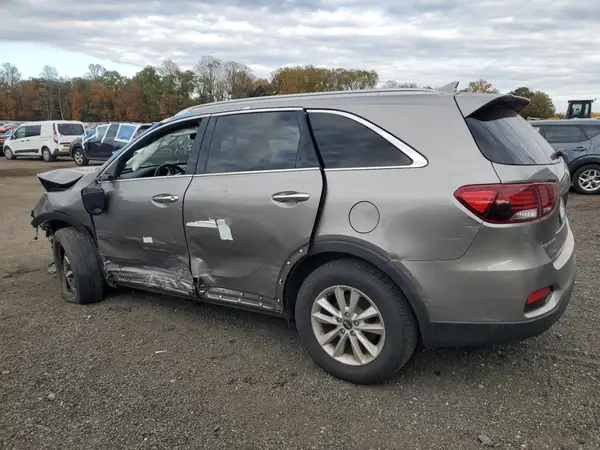 5XYPGDA38KG523435 2019 KIA SORENTO - Image 2