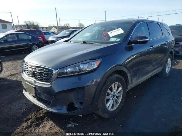 5XYPGDA38KG526352 2019 KIA SORENTO - Image 2