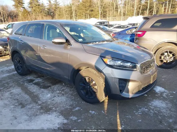 5XYPGDA38KG529820 2019 KIA SORENTO - Image 1