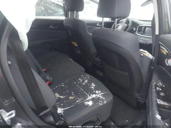 5XYPGDA38KG534192 2019 KIA SORENTO - Image 8
