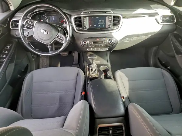 5XYPGDA38KG545337 2019 KIA SORENTO - Image 8