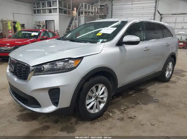 5XYPGDA38KG550909 2019 KIA SORENTO - Image 2