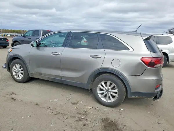5XYPGDA38KG551705 2019 KIA SORENTO - Image 2