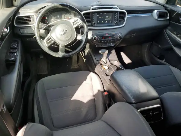 5XYPGDA38KG557004 2019 KIA SORENTO - Image 8