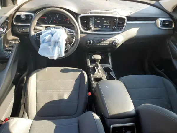 5XYPGDA38KG561392 2019 KIA SORENTO - Image 8