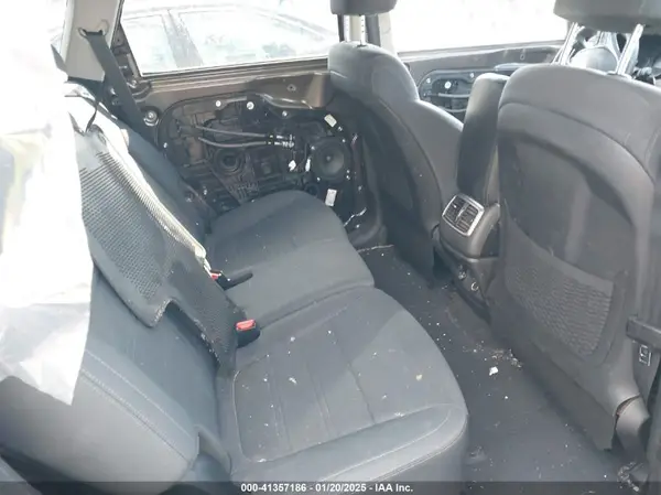 5XYPGDA38KG563398 2019 KIA SORENTO - Image 8