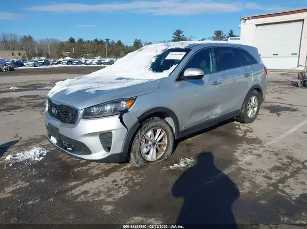 5XYPGDA38KG568715 2019 KIA SORENTO - Image 2