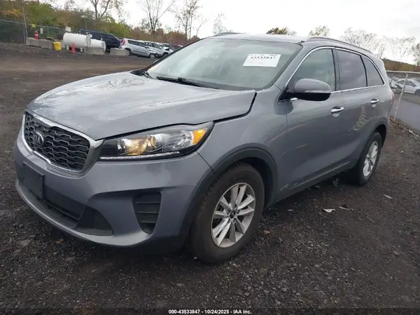 5XYPGDA38KG596224 2019 KIA SORENTO - Image 2