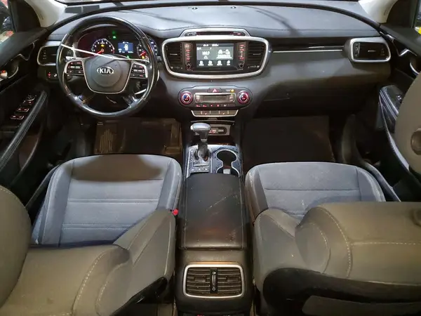 5XYPGDA38KG604371 2019 KIA SORENTO - Image 8