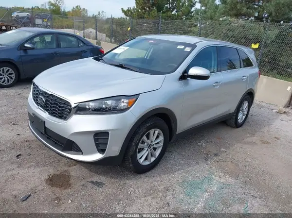 5XYPGDA38LG635606 2020 KIA SORENTO - Image 2