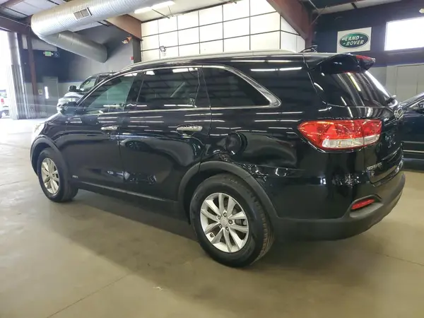 5XYPGDA39GG009360 2016 KIA SORENTO - Image 2
