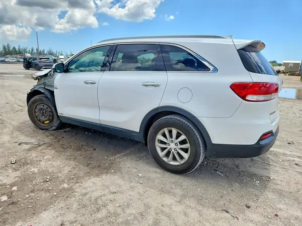 5XYPGDA39GG018012 2016 KIA SORENTO - Image 2
