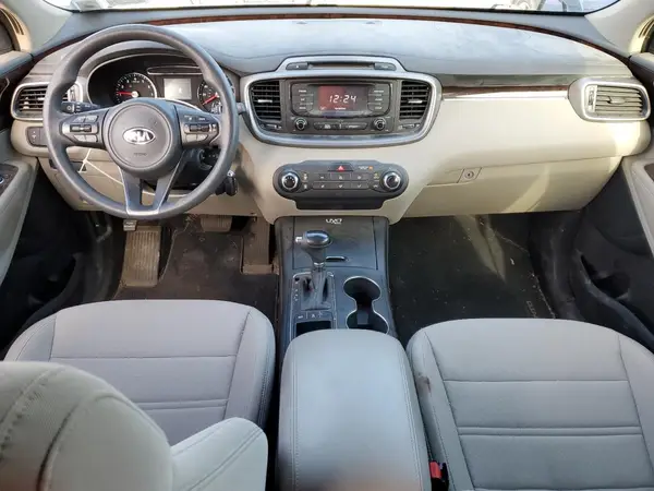 5XYPGDA39GG024876 2016 KIA SORENTO - Image 8