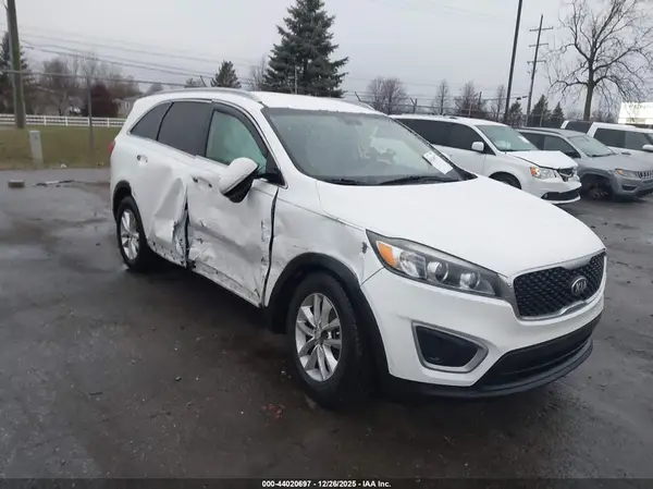 5XYPGDA39GG034999 2016 KIA SORENTO - Image 1