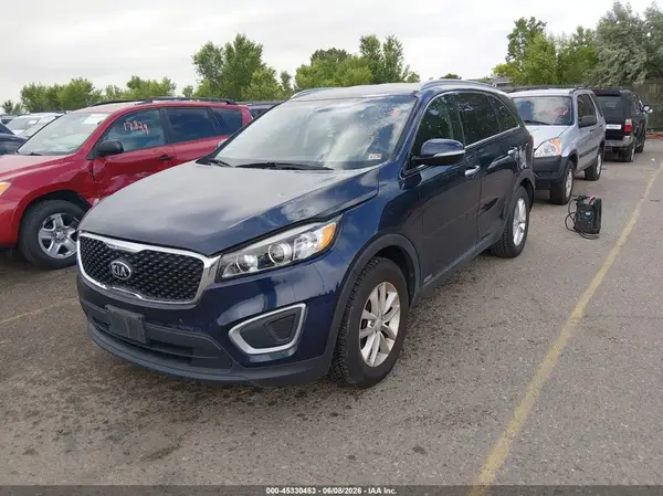 5XYPGDA39GG037580 2016 KIA SORENTO - Image 2