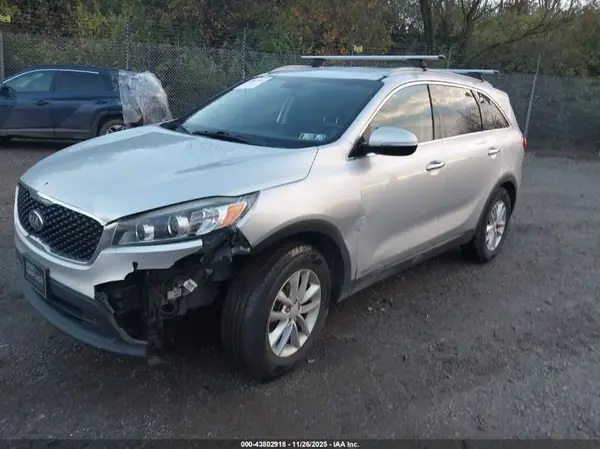 5XYPGDA39GG041158 2016 KIA SORENTO - Image 2