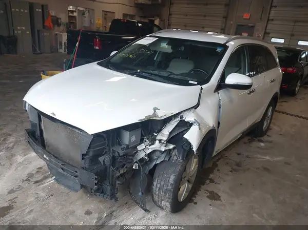 5XYPGDA39GG046635 2016 KIA SORENTO - Image 2
