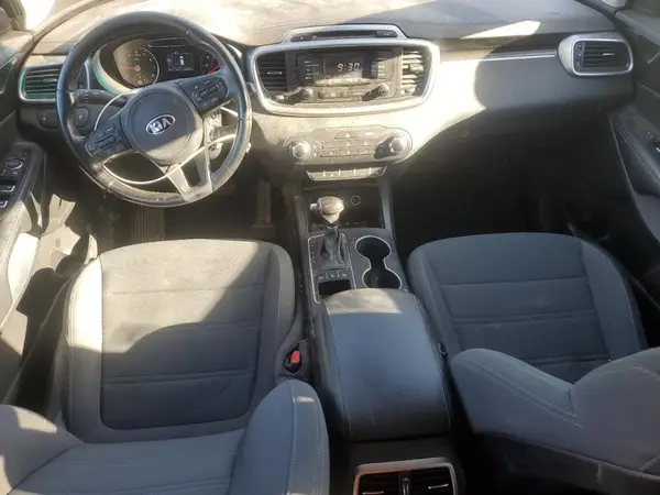5XYPGDA39GG051611 2016 KIA SORENTO - Image 8