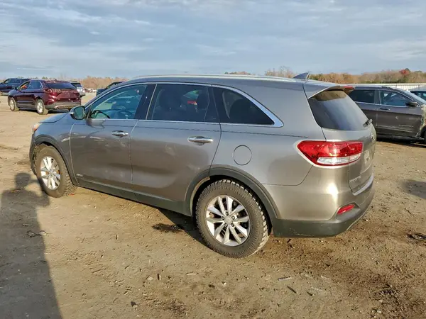 5XYPGDA39GG053312 2016 KIA SORENTO - Image 2