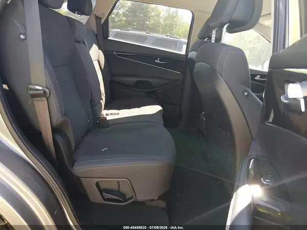 5XYPGDA39GG056467 2016 KIA SORENTO - Image 8