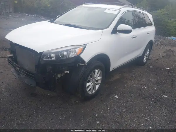 5XYPGDA39GG070479 2016 KIA SORENTO - Image 2