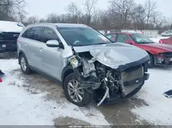 5XYPGDA39GG081272 2016 KIA SORENTO