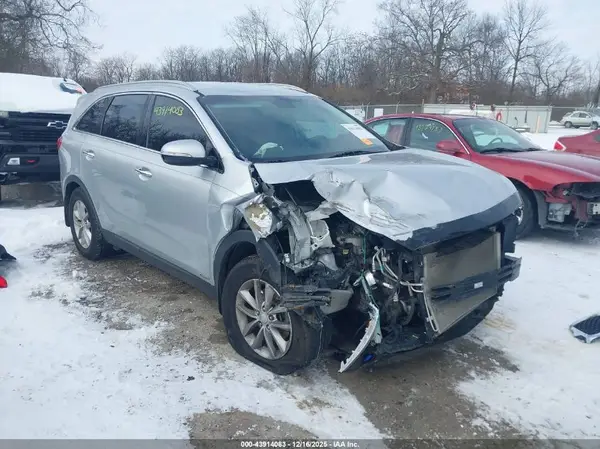 5XYPGDA39GG081272 2016 KIA SORENTO - Image 1