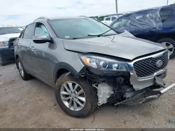 5XYPGDA39GG090912 2016 KIA SORENTO - Image 1