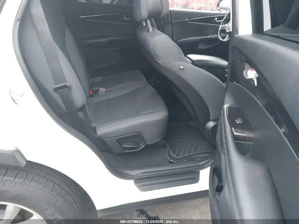5XYPGDA39GG096919 2016 KIA SORENTO - Image 8