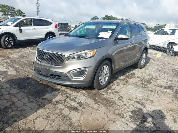 5XYPGDA39GG112455 2016 KIA SORENTO - Image 2