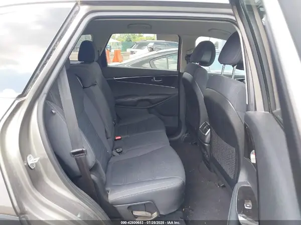 5XYPGDA39GG132981 2016 KIA SORENTO - Image 8