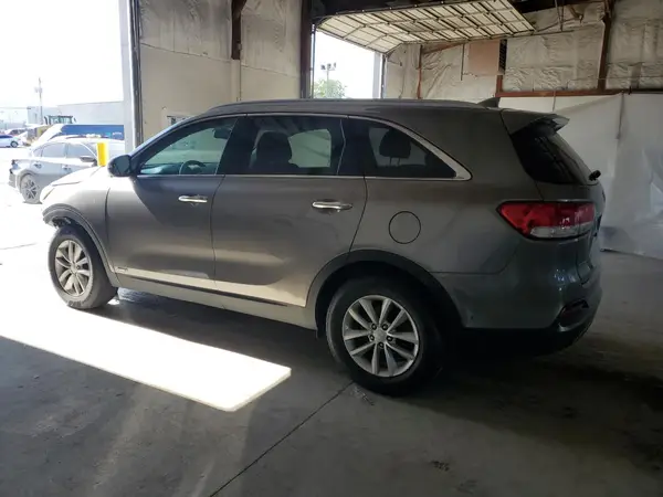 5XYPGDA39GG136450 2016 KIA SORENTO - Image 2