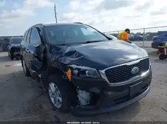 5XYPGDA39GG137257 2016 KIA SORENTO