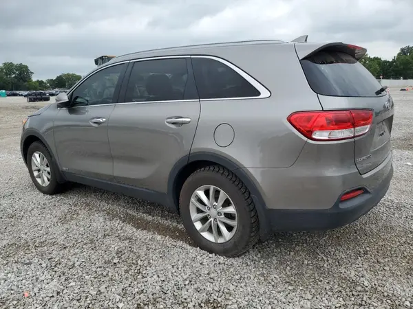 5XYPGDA39GG143589 2016 KIA SORENTO - Image 2