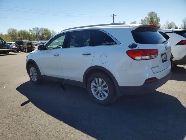 5XYPGDA39GG147058 2016 KIA SORENTO - Image 2