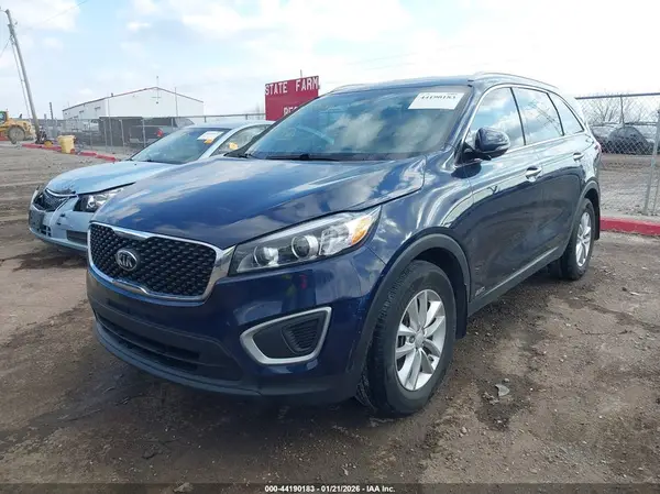 5XYPGDA39GG149537 2016 KIA SORENTO - Image 2